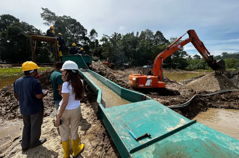 The Ruwanpura Gems Mines a visit